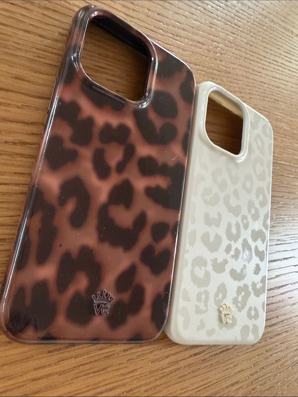 Velvet Caviar iPhone 15 Pro Max Crown Leopard Print Brown & Cream Phone Case Set - Picture 2 of 5